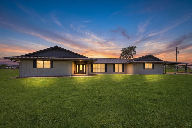 1861 Roland Road, Whitesboro, TX 76273