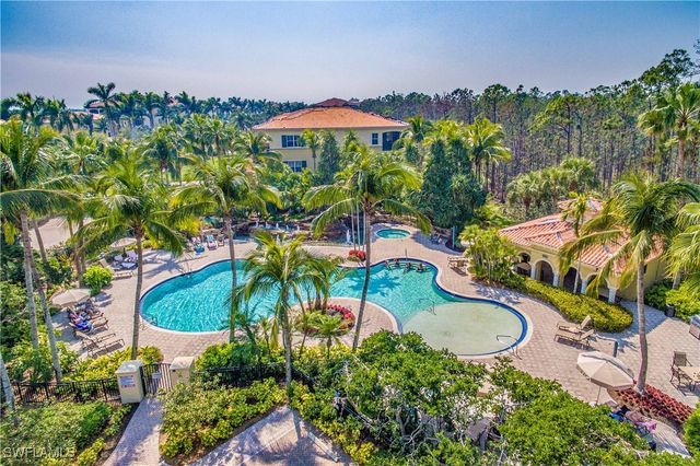 2822 Tiburon BLVD E 102, Naples, FL 34109