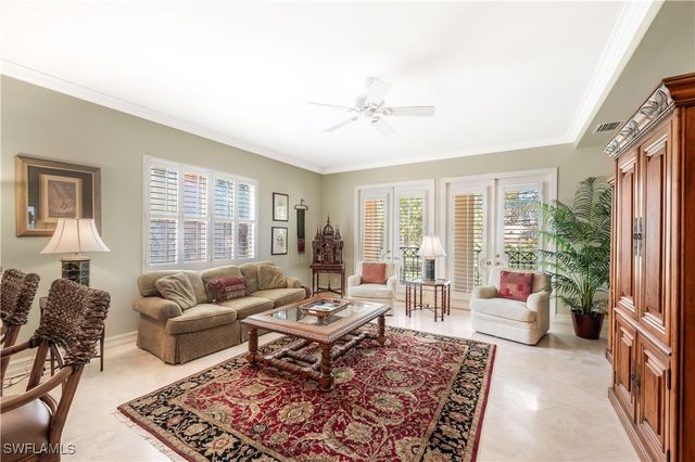 2822 Tiburon BLVD E 102, Naples, FL 34109