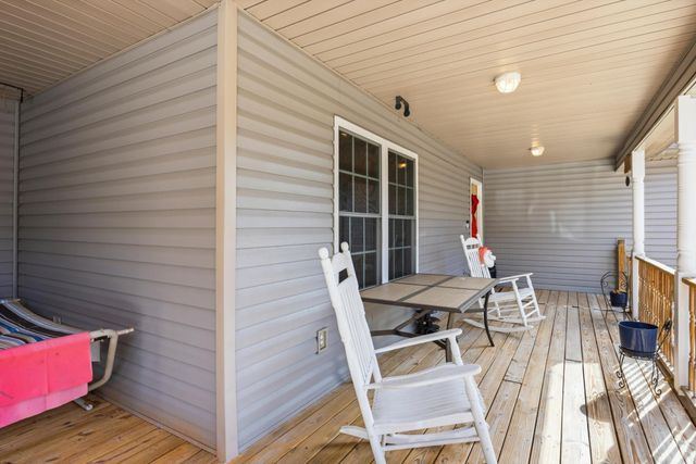 524 E Teems Road, Ringgold, GA 30736