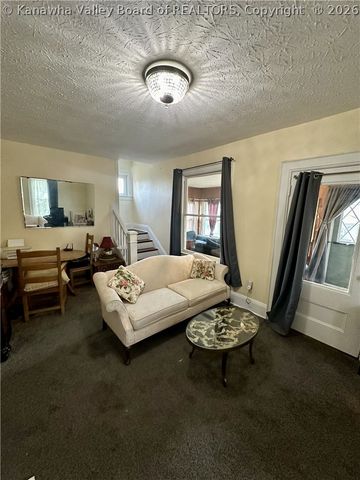 2312 Kanawha Terrace, St Albans, WV 25177