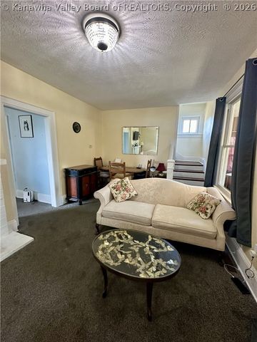 2312 Kanawha Terrace, St Albans, WV 25177