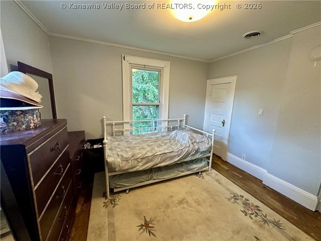 2312 Kanawha Terrace, St Albans, WV 25177