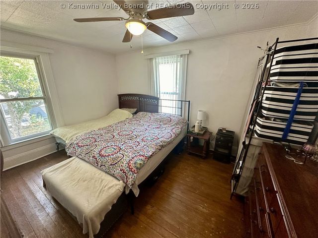 2312 Kanawha Terrace, St Albans, WV 25177