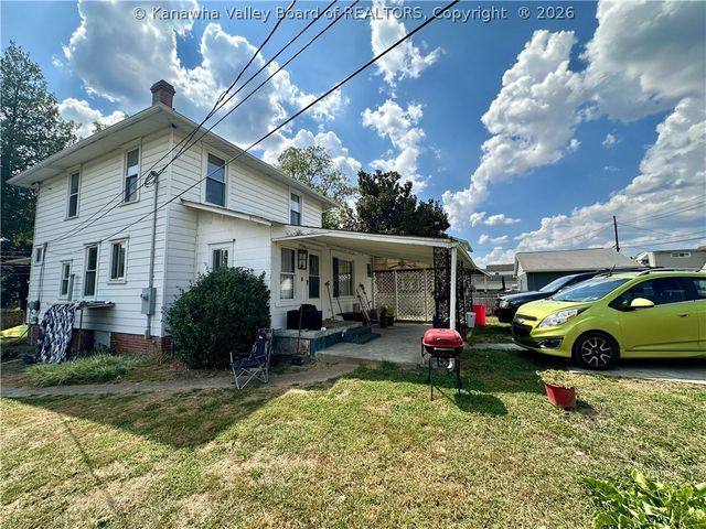 2312 Kanawha Terrace, St Albans, WV 25177
