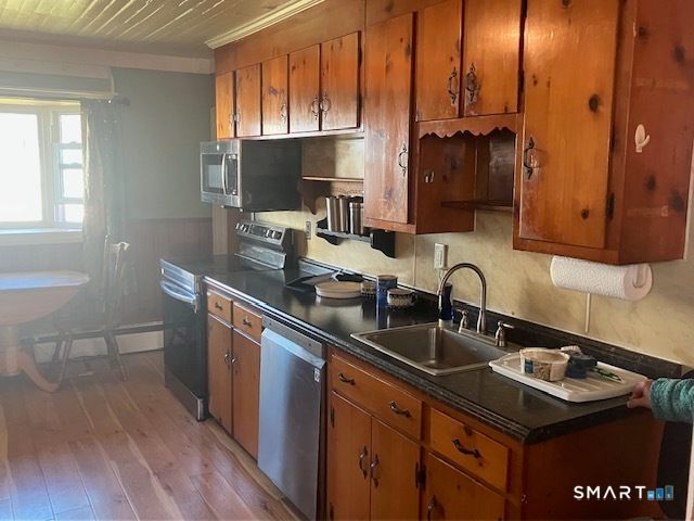 9 Warriner Avenue, Enfield, CT 06082