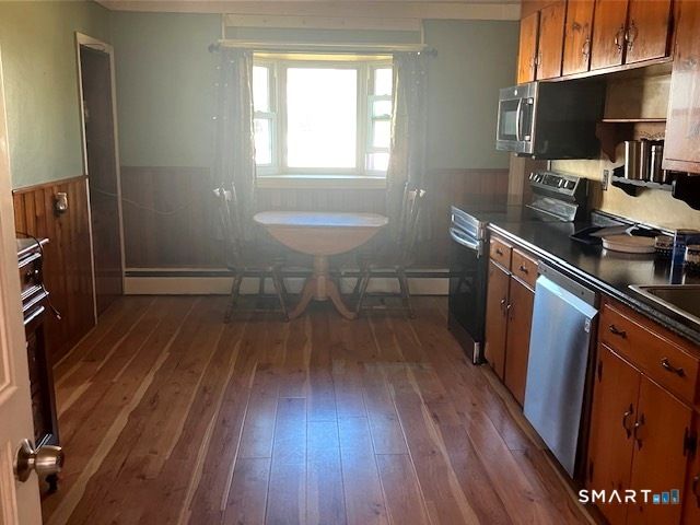 9 Warriner Avenue, Enfield, CT 06082