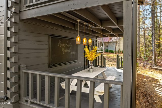 3870 Saddle Brook Way, Sevierville, TN 37862