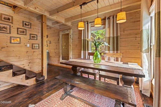 3870 Saddle Brook Way, Sevierville, TN 37862