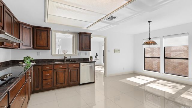 11702 Pepper Tree, San Antonio, TX 78230