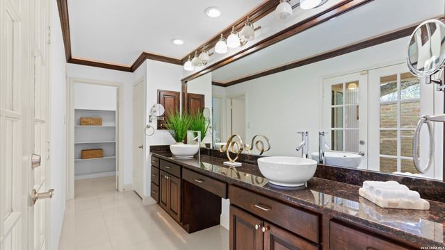 11702 Pepper Tree, San Antonio, TX 78230