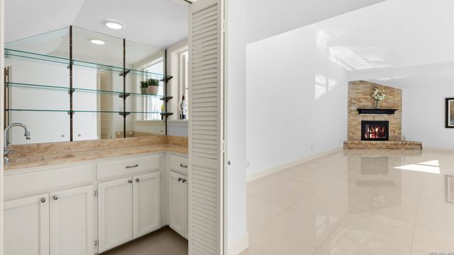 11702 Pepper Tree, San Antonio, TX 78230