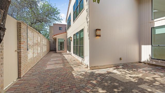 11702 Pepper Tree, San Antonio, TX 78230