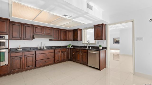 11702 Pepper Tree, San Antonio, TX 78230