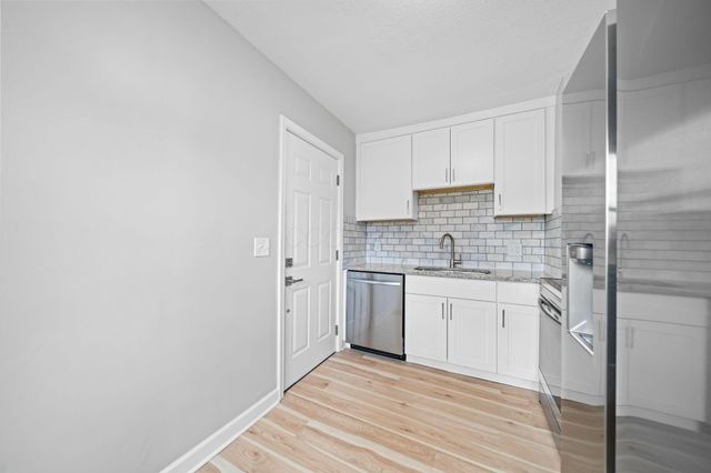 1222 Manchester Avenue, Columbus, OH 43211