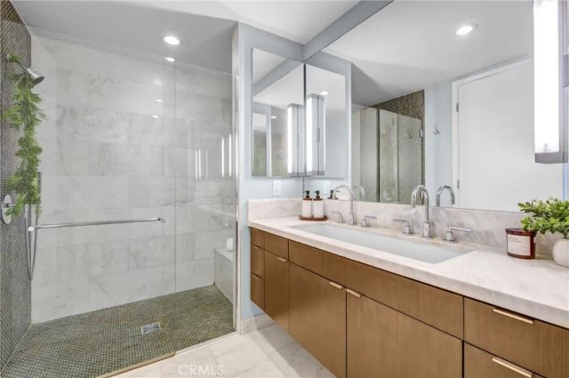 1705 Ocean Avenue 210, Santa Monica, CA 90401