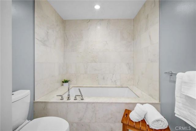1705 Ocean Avenue 210, Santa Monica, CA 90401