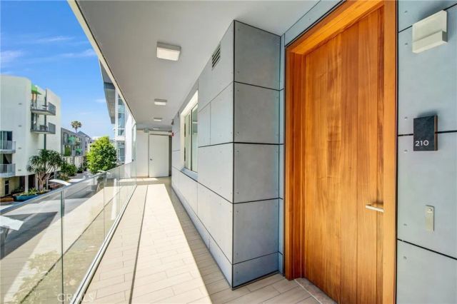 1705 Ocean Avenue 210, Santa Monica, CA 90401
