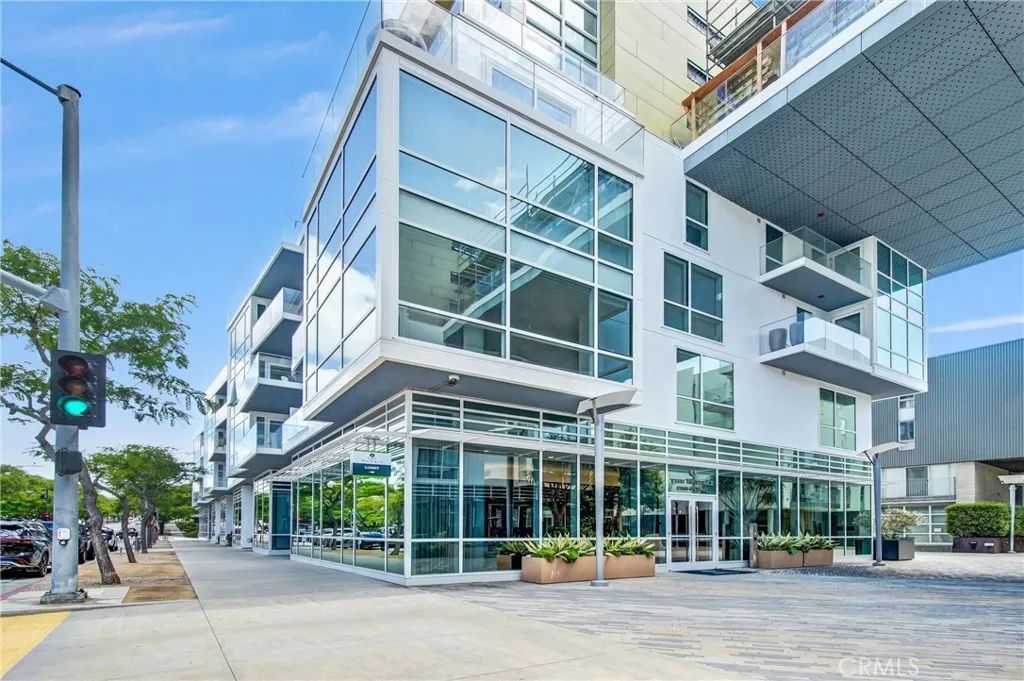 1705 Ocean Avenue 210, Santa Monica, CA 90401