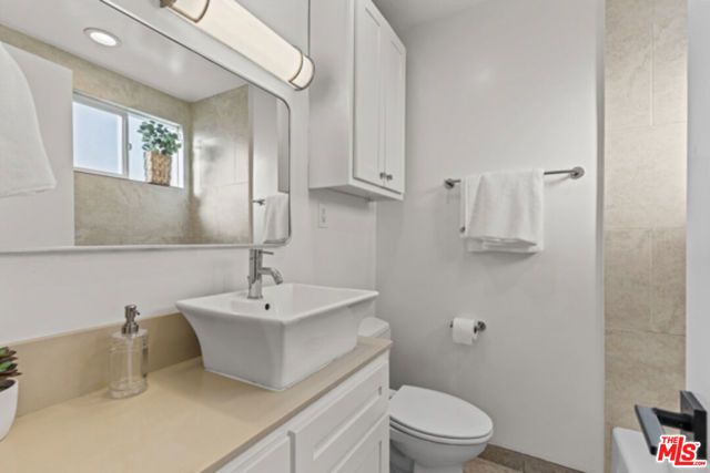2402 Ocean Park Boulevard, Santa Monica, CA 90405