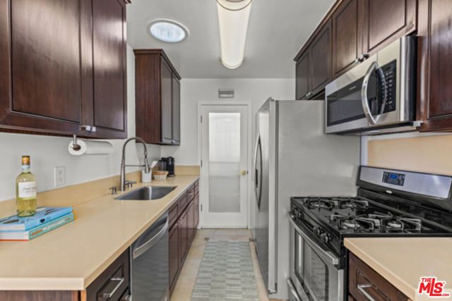 2402 Ocean Park Boulevard, Santa Monica, CA 90405