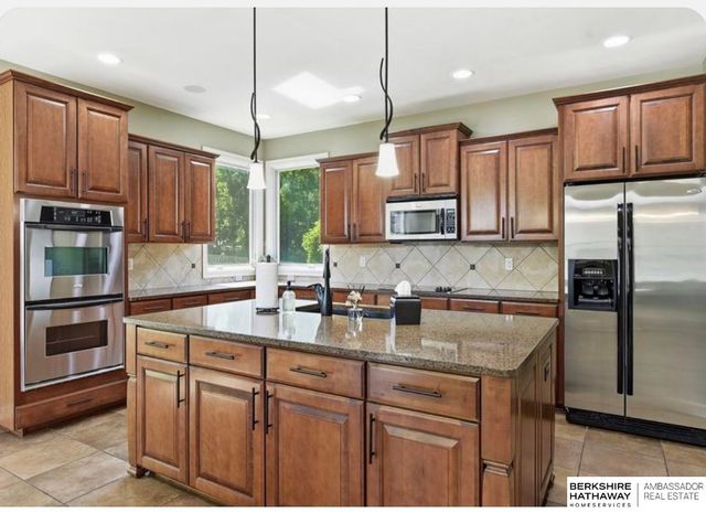 1521 S 195th Circle, Omaha, NE 68130