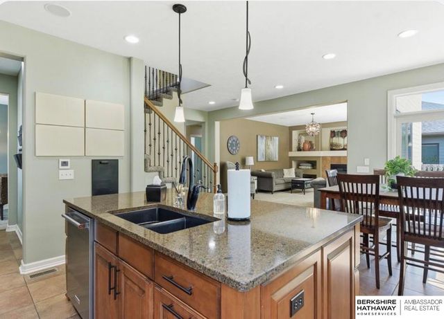 1521 S 195th Circle, Omaha, NE 68130