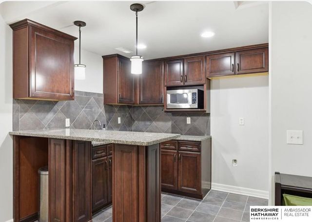 1521 S 195th Circle, Omaha, NE 68130