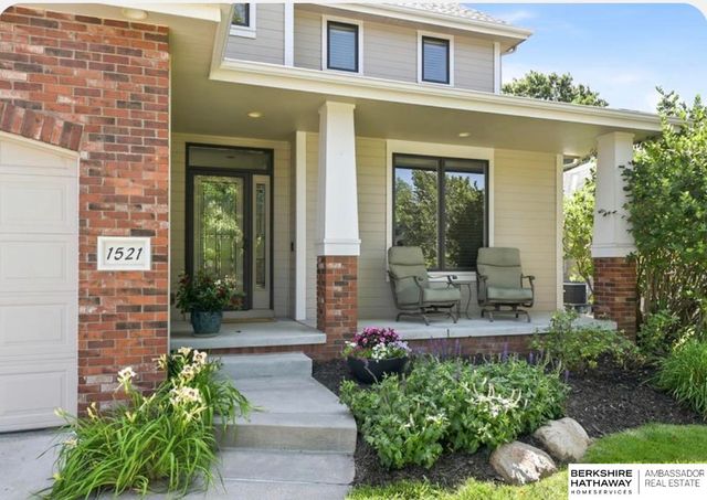 1521 S 195th Circle, Omaha, NE 68130