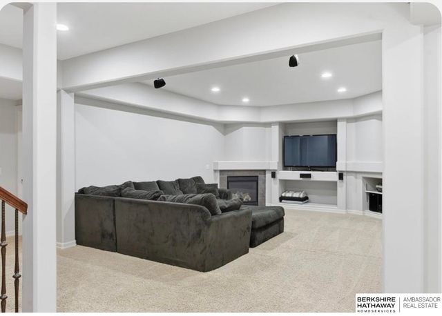 1521 S 195th Circle, Omaha, NE 68130