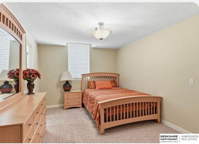 1521 S 195th Circle, Omaha, NE 68130