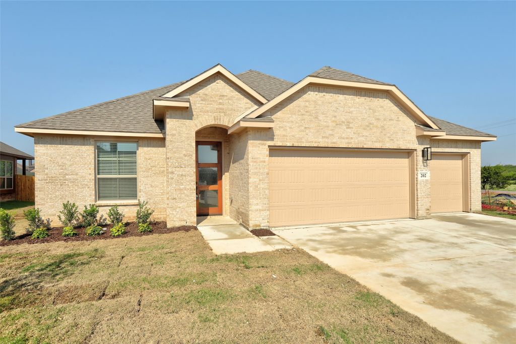 202 Pennington Road, Josephine, TX 75173