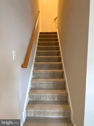 1 FAWN CT, Delanco, NJ 08075
