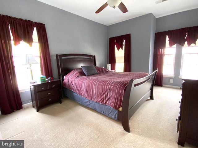 1 FAWN CT, Delanco, NJ 08075