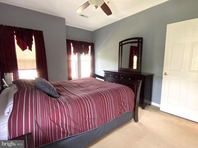 1 FAWN CT, Delanco, NJ 08075