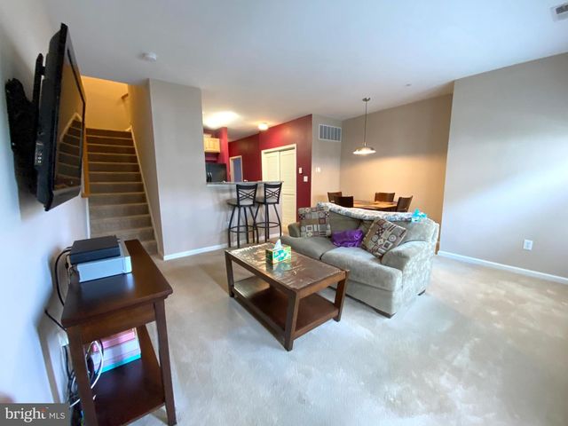 1 FAWN CT, Delanco, NJ 08075