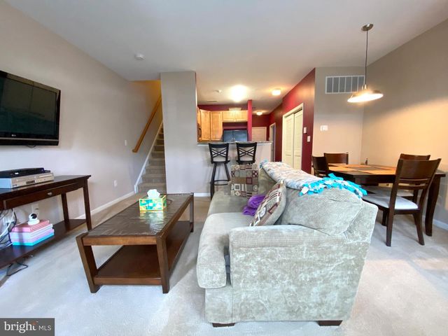 1 FAWN CT, Delanco, NJ 08075