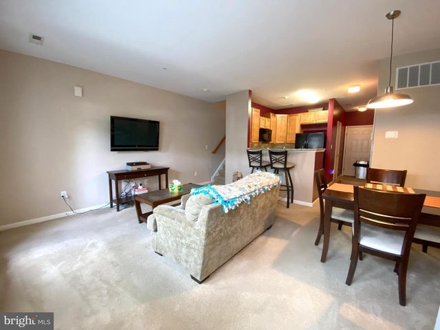 1 FAWN CT, Delanco, NJ 08075