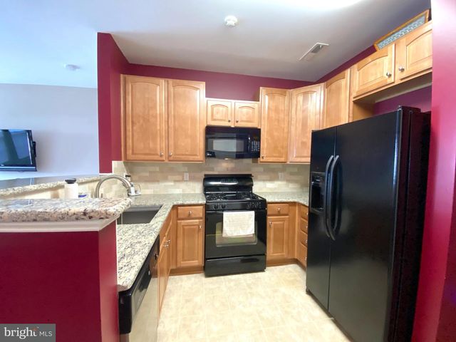 1 FAWN CT, Delanco, NJ 08075