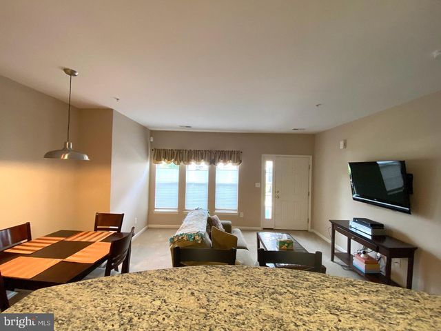 1 FAWN CT, Delanco, NJ 08075