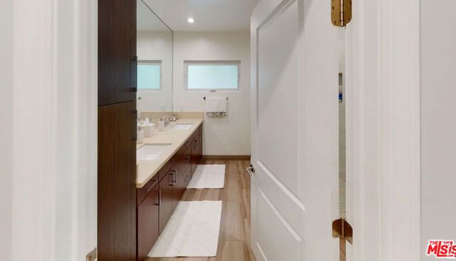 10331 La Grange Avenue, Los Angeles, CA 90025
