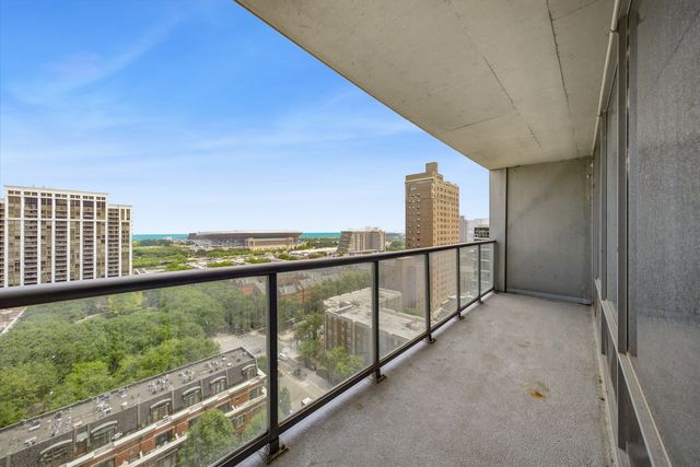 100 E 14th Street 1403, Chicago, IL 60605