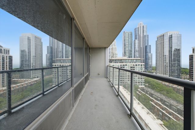 100 E 14th Street 1403, Chicago, IL 60605