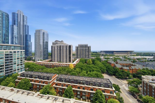 100 E 14th Street 1403, Chicago, IL 60605