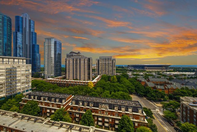 100 E 14th Street 1403, Chicago, IL 60605