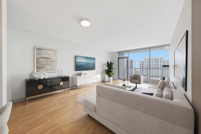 100 E 14th Street 1403, Chicago, IL 60605