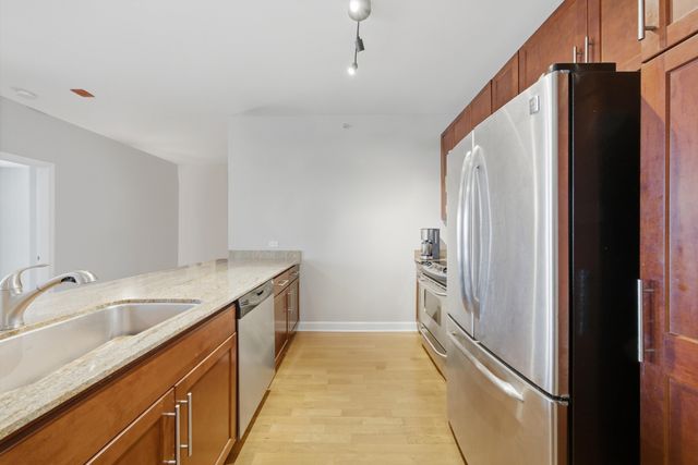 100 E 14th Street 1403, Chicago, IL 60605