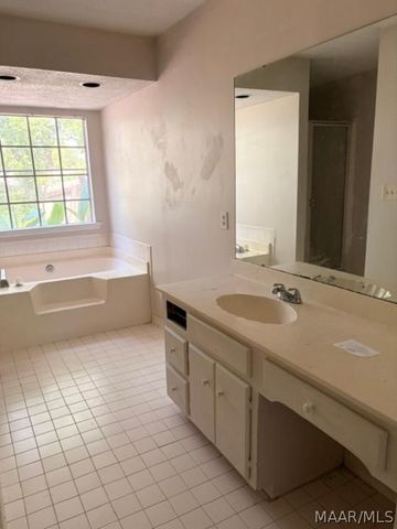 5723 Red Barn Road, Montgomery, AL 36116
