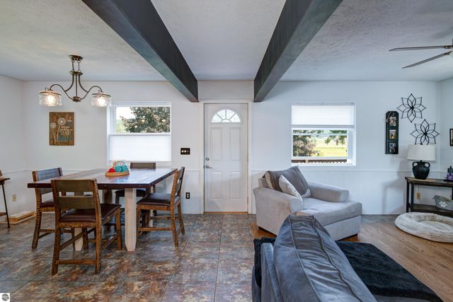 8224 S Schomberg Road, Cedar, MI 49621