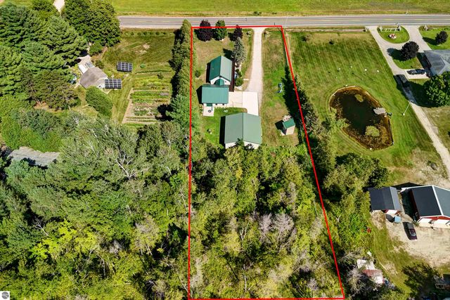 8224 S Schomberg Road, Cedar, MI 49621
